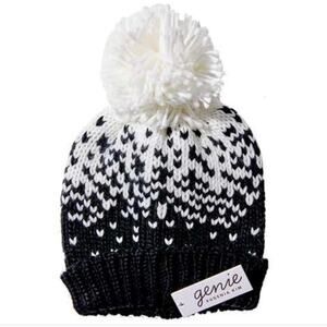 GENIE BY EUGENIA KIM Pom Pom Beanie One Size Knit Outdoor Retro Sporty Boho NWT